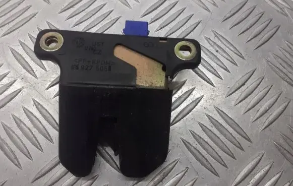 Audi A6 S6 C5 4B Tailgate exterior lock 4B5827505