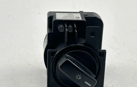 Mercedes-Benz B W245 Light switch 1695451304 0152399 32220301