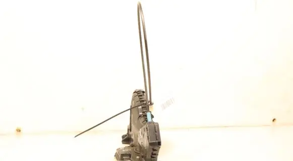 Toyota Verso Front door lock