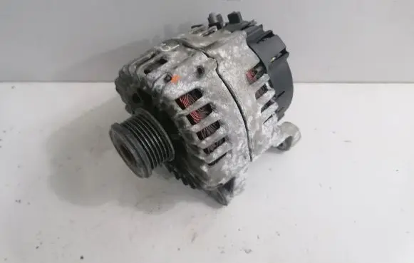 BMW 5 F10 F11 Generator/alternator 8507625