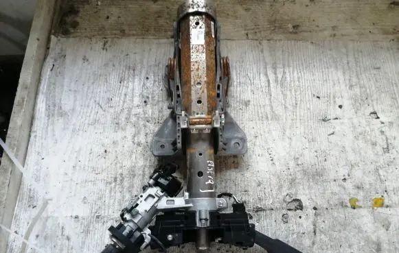 Steering wheel axle set