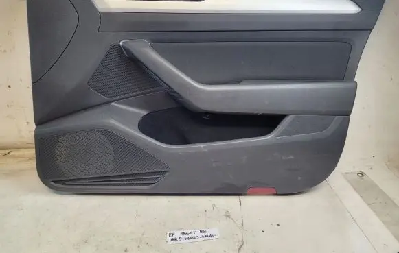 Volkswagen PASSAT B8 Front door card panel trim