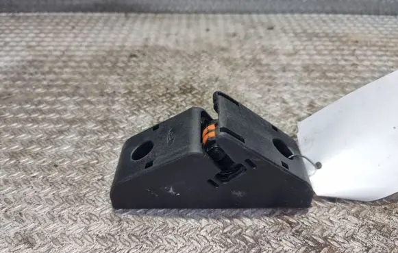Loading door lock