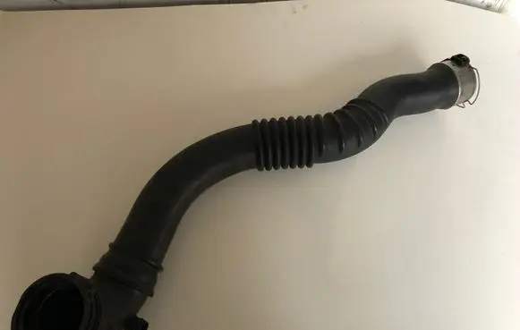 BMW 4 F32 F33 Intercooler hose/pipe 7597592 759759202 7605044
