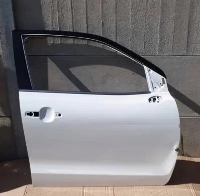 Suzuki Baleno IV Front door