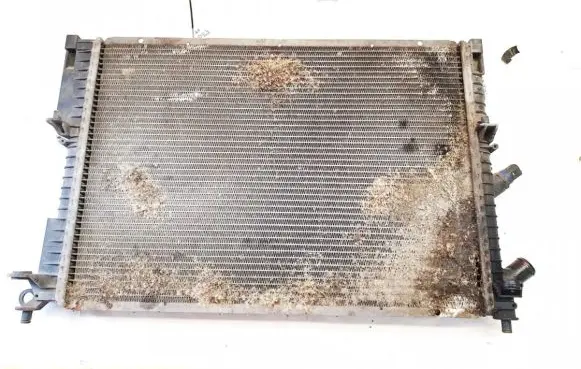 Renault Laguna I Coolant radiator