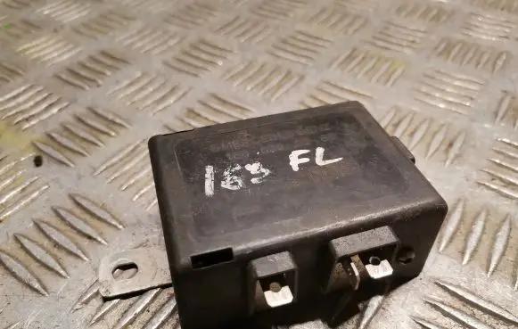 Mercedes-Benz ML W163 Aerial antenna amplifier 1638200289