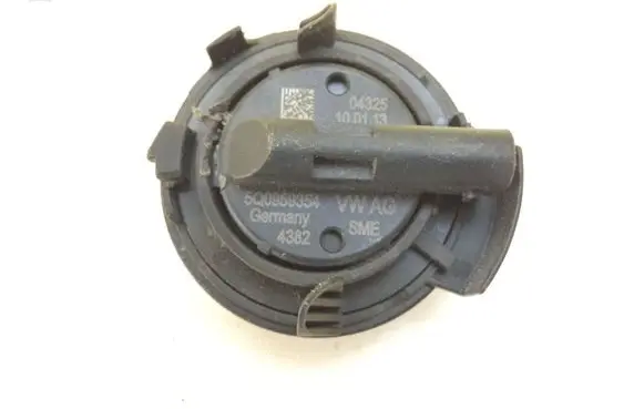 Volkswagen Golf VII Airbag deployment crash/impact sensor 5Q0959354