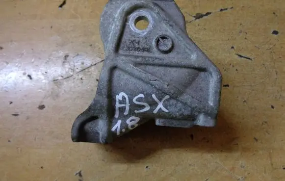 Mitsubishi ASX Engine mounting bracket