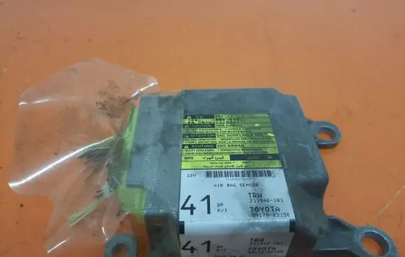 Volkswagen PASSAT B6 Airbag control unit/module 211946-101