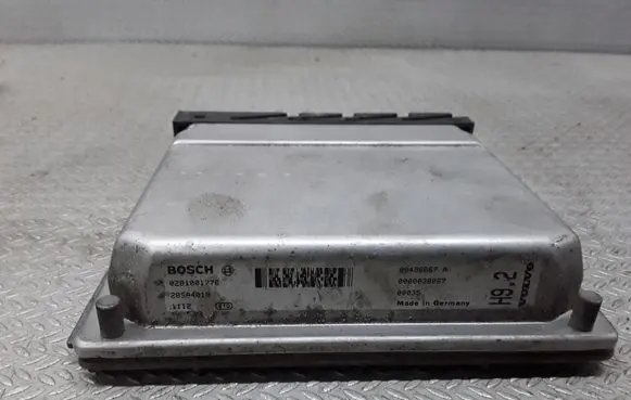 Volvo S80 Engine control unit/module 09496667A 0281001776