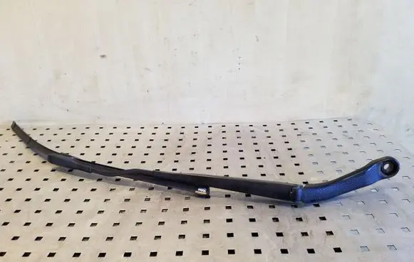 Nissan Qashqai Front wiper blade arm 80017927A