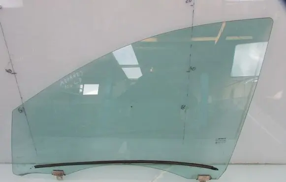 Renault Megane III Rear door window glass