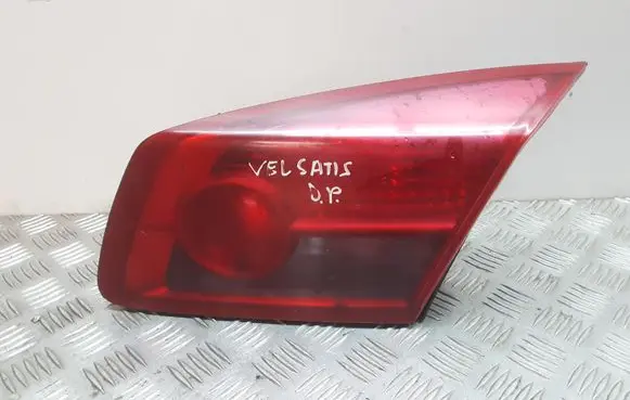 Renault Vel Satis Tailgate rear/tail lights 8200014363