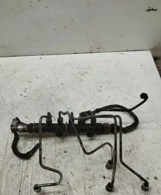 Toyota Avensis T220 Fuel main line pipe 8945820020