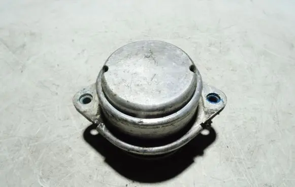 Audi A6 S6 C5 4B Engine mount bracket 3618280