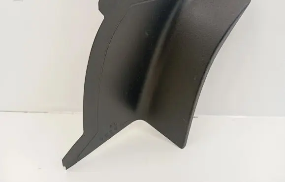 Porsche Macan (95B) Rear/tail light trim molding 95B945309F