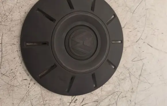 Volkswagen Crafter Original wheel cap 2N0601151B