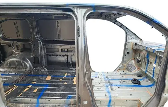 Peugeot Expert Pillar (middle)