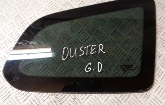 Dacia Duster II Side middle window/glass 833063508R