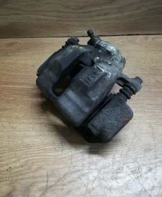 Mercedes-Benz C W203 Front brake caliper