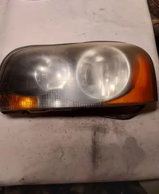 Volvo XC90 Headlight/headlamp 89901335