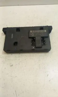 Mercedes-Benz C W203 Door control unit/module A2038201385 2038201385