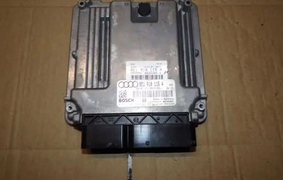 Audi A4 S4 B7 8E 8H Engine control unit/module 8E1910115A