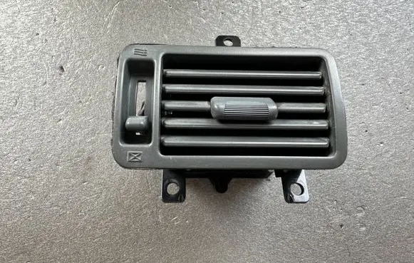 Mitsubishi Pajero Dashboard side air vent grill/cover trim MR308076