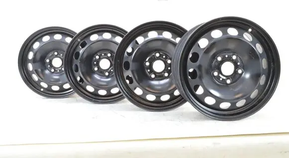 Volkswagen Golf VII R16 steel rim