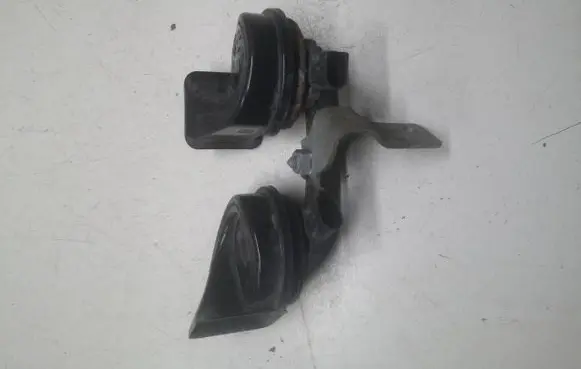 BMW 5 F10 F11 Horn signal 70388115