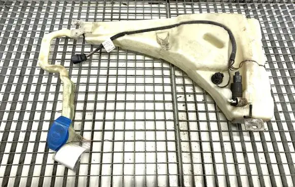 Volkswagen Touareg I Windshield washer fluid reservoir/tank 7L0955453D