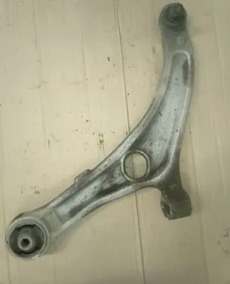 Hyundai i40 Front lower control arm/wishbone A6082M