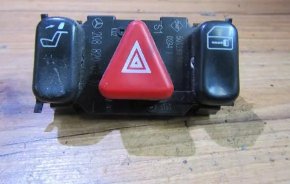 Mercedes-Benz E W210 Hazard light switch 2088200310 501.283340