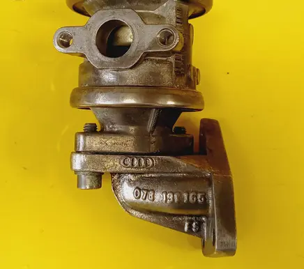 Audi A6 S6 C6 4F EGR valve 078131165