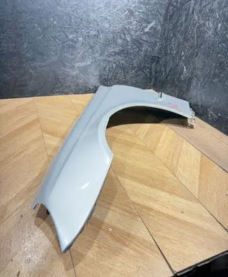 Mercedes-Benz E W211 Fender 