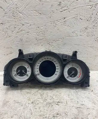 Mercedes-Benz C W204 Speedometer (instrument cluster) A2049004408