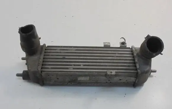 Hyundai i30 Intercooler radiator 282712A610