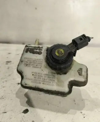 Audi A3 S3 8P Brake fluid reservoir 1k1611301