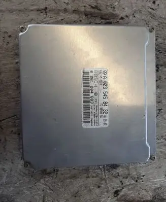 Mercedes-Benz E W210 Engine control unit/module A0235458432 0261204883