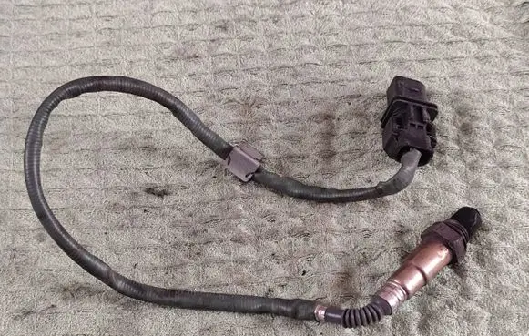 Mercedes-Benz C AMG W204 Lambda probe sensor 0045427318 0258017108 0S000710T221