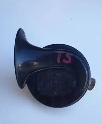 Tesla Model S Horn signal 0020046