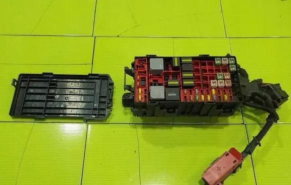Peugeot 207 Fuse box set XL3414A003AC JP567