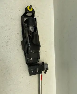 Volvo V50 Front seatbelt 601150300G 3039542428 3039542