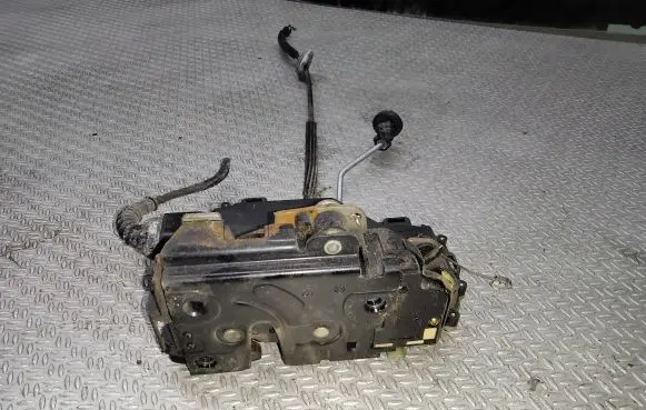 Skoda Superb B5 (3U) Front door lock 3B1837015Q
