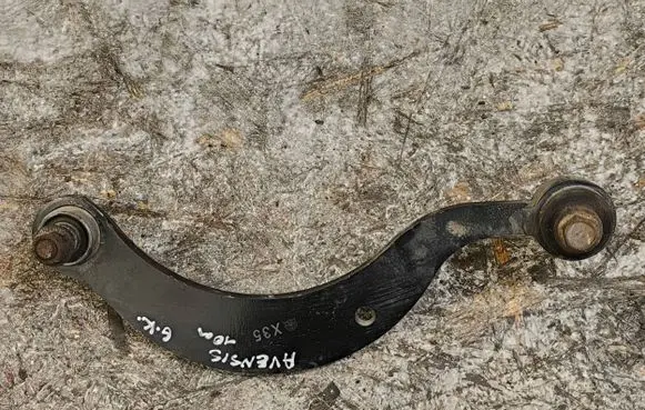 Rear control arm
