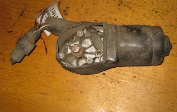 Jeep Grand Cherokee Front wiper linkage and motor