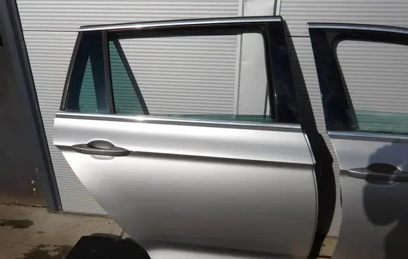 Volkswagen PASSAT B8 Rear door 