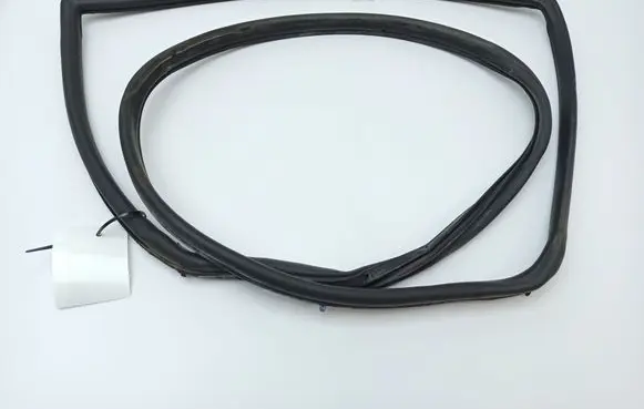 Jaguar XJ X308 Rubber seal rear door 