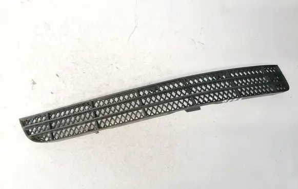 Volvo XC90 Front bumper lower grill 08662997